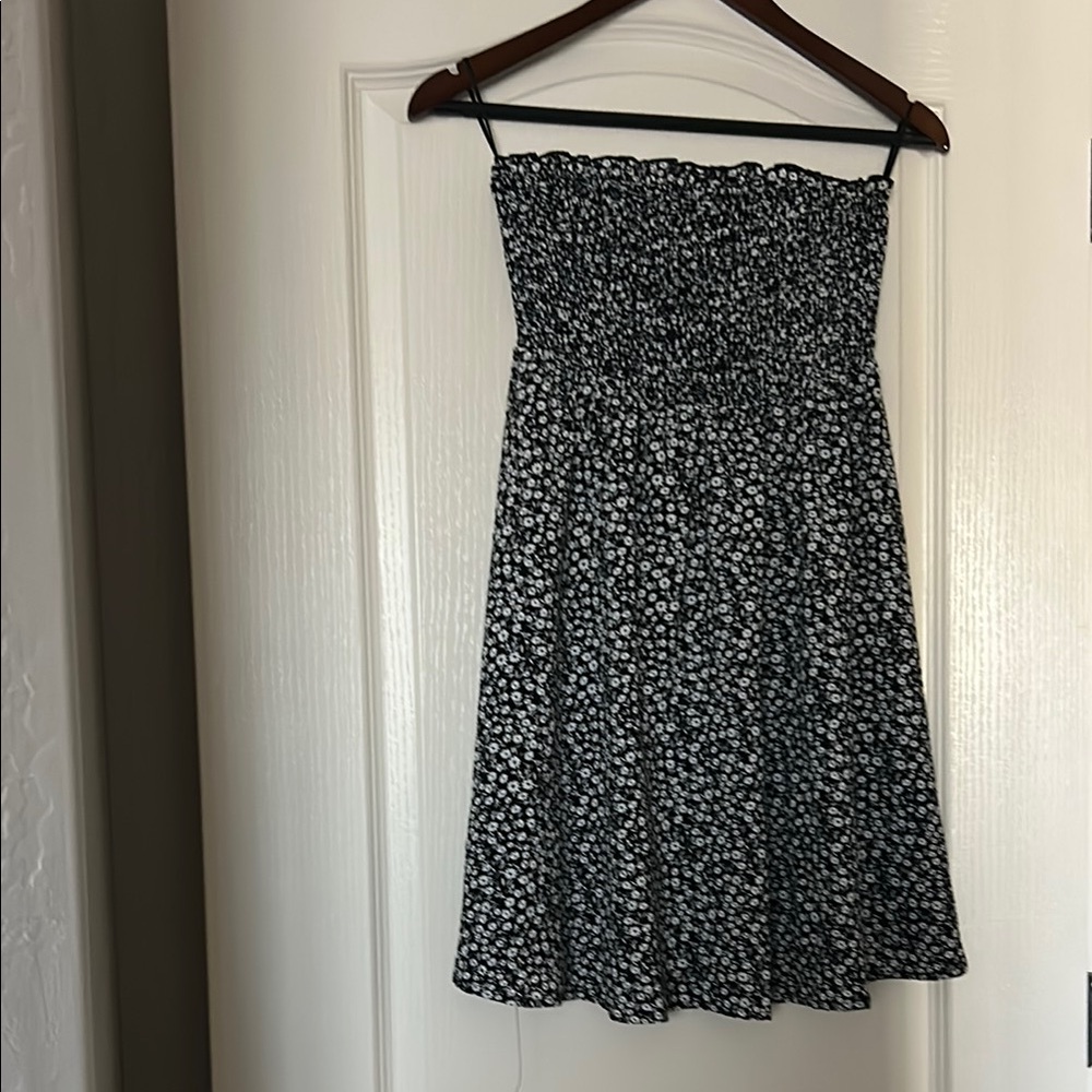 SHEIN Monochrome Floral Strapless Dress